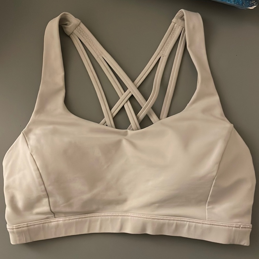 LIKE NEW lululemon free to be serene sports bra in size 6